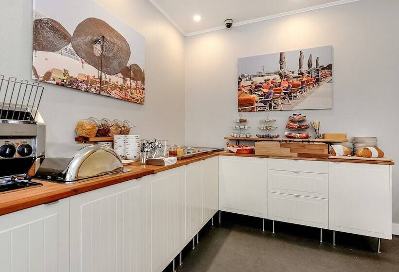 فندق Bor Scheveningen