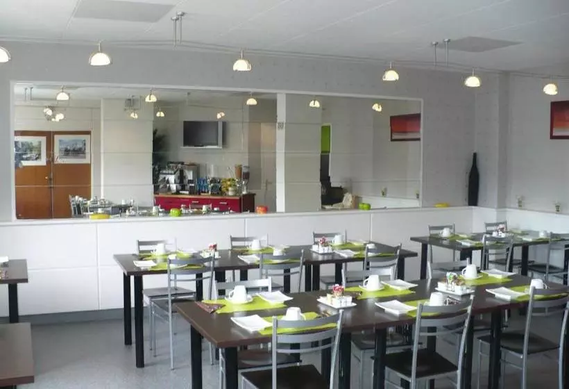 هتل Hôtel De La Vendée