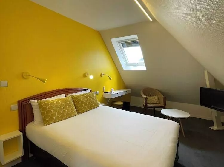 ホテル Hôtel De Caen