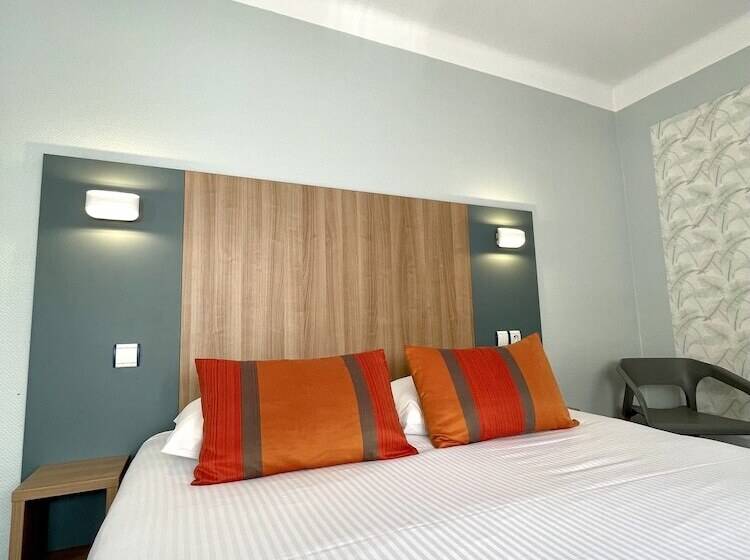 هتل Hôtel De Caen