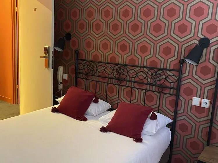 ホテル Hôtel De Caen