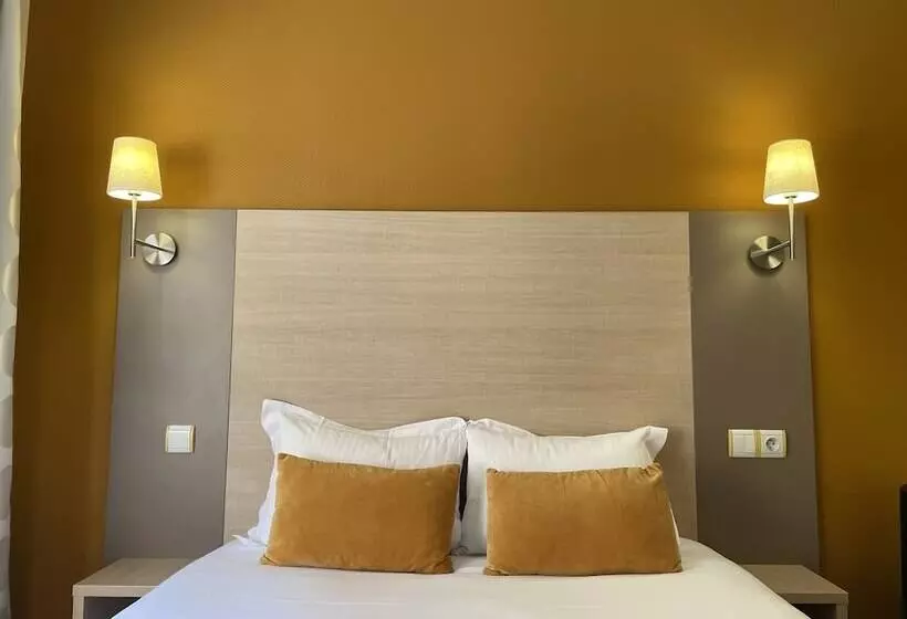 ホテル Hôtel De Caen