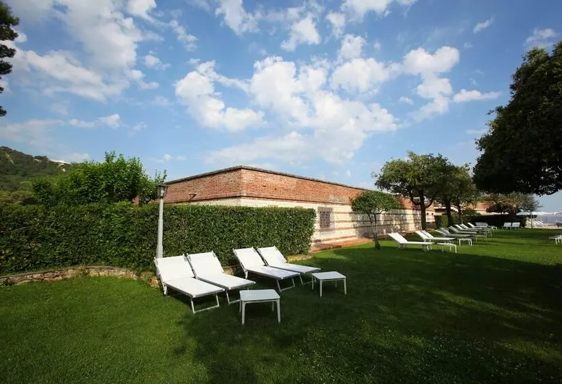 هتل Fortino Napoleonico