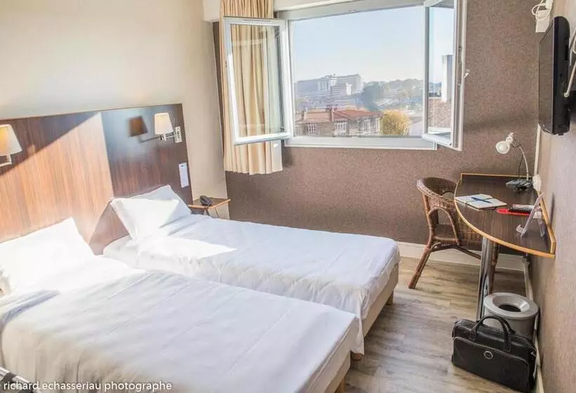 هتل Hôtel De La Vendée