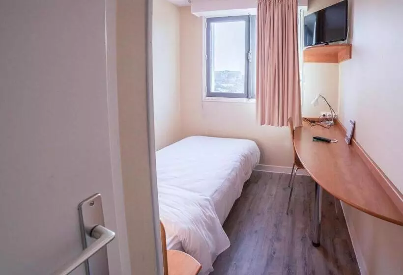 هتل Hôtel De La Vendée