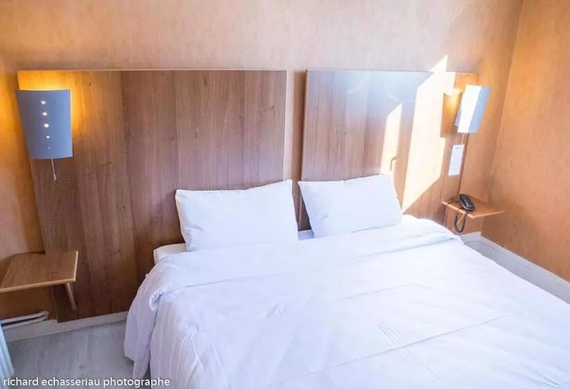 هتل Hôtel De La Vendée