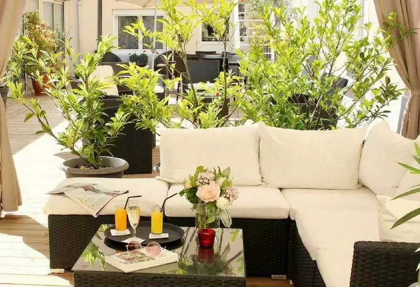 هتل Hôtel Le Charleston