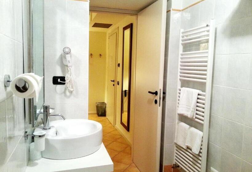 ホテル La Contrada