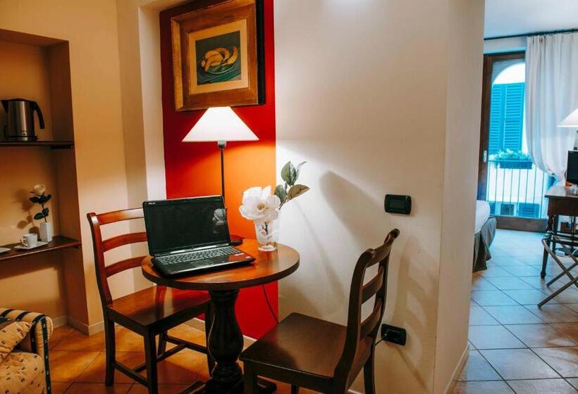 ホテル La Contrada