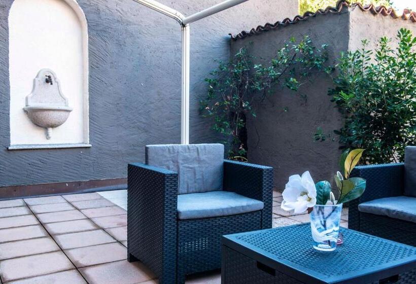 ホテル La Contrada