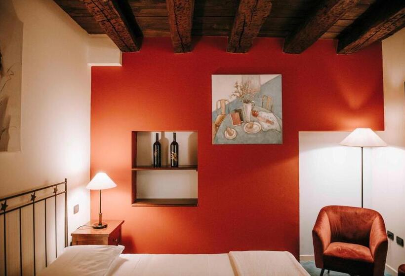 ホテル La Contrada