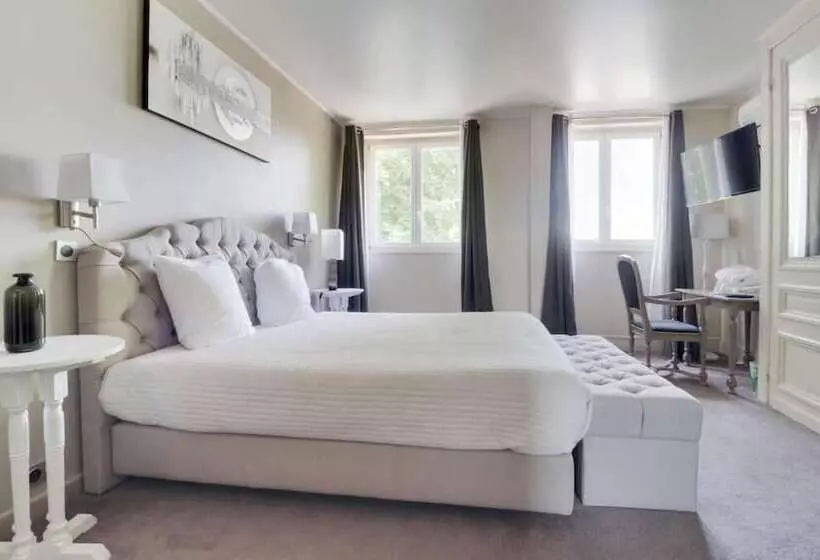 هتل Logis Manoir De Fourcy