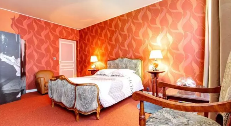 هتل Logis Manoir De Fourcy