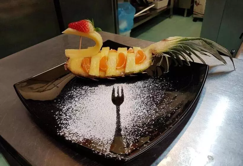 Hotelli Lory & Ristorante Ferraro