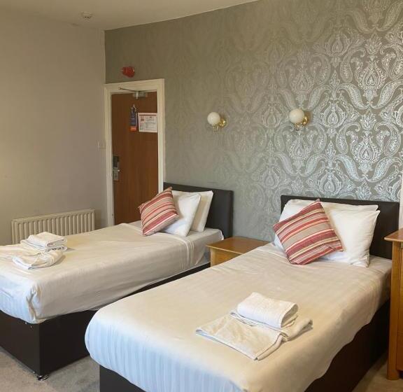 בית מלון כפרי Metropole