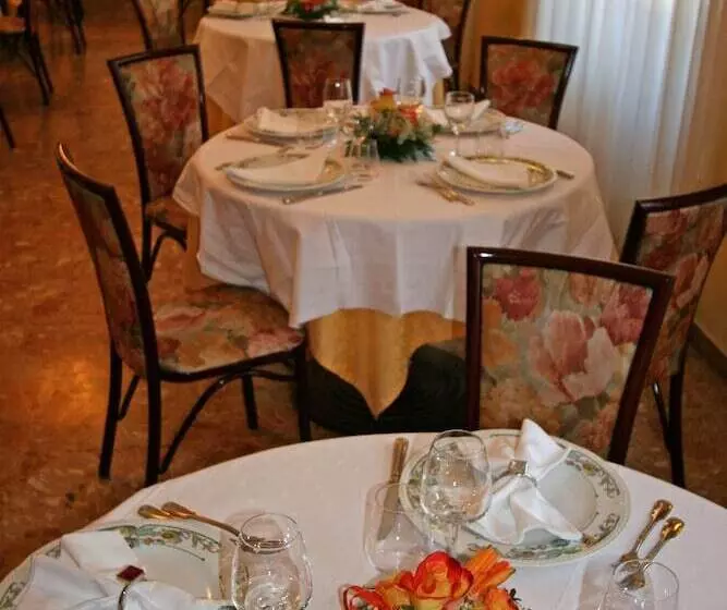 هتل Nuovo Albergo