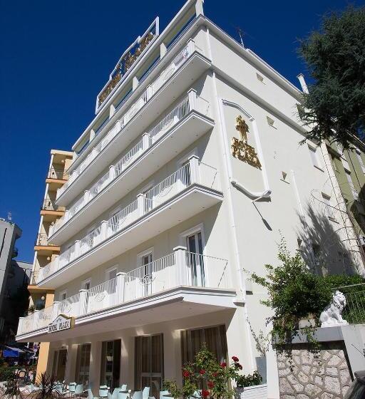 בית מלון כפרי Plaza