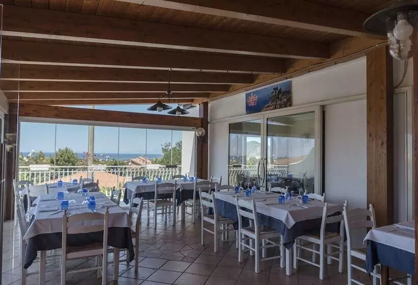 ホテル Ristorante Colleverde
