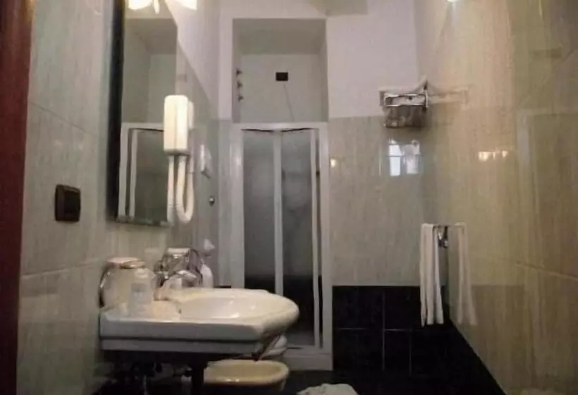 هتل Riviera Lido