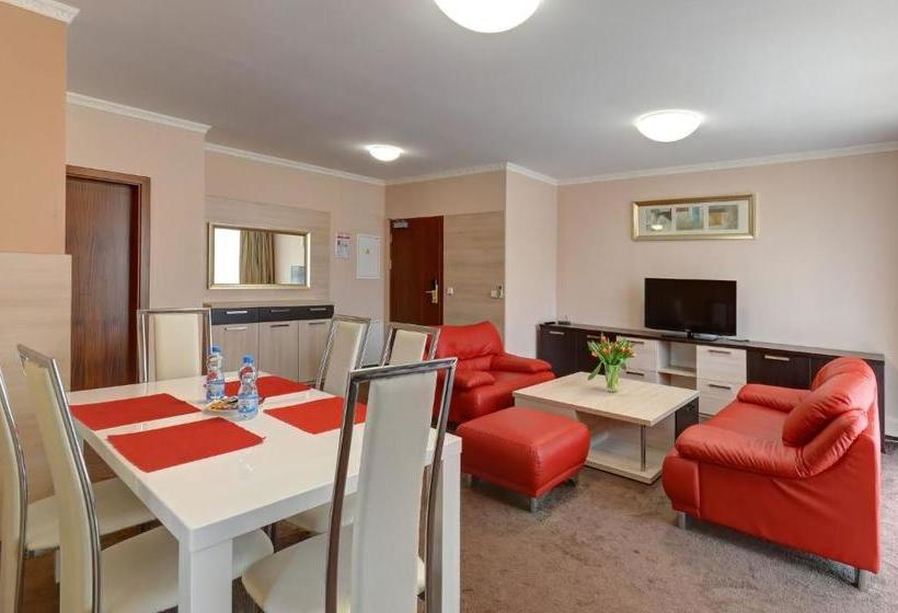 בית מלון כפרי Teplice Plaza