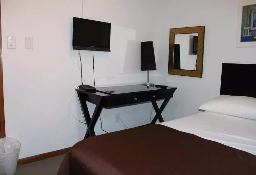 Hotel The Inn On College