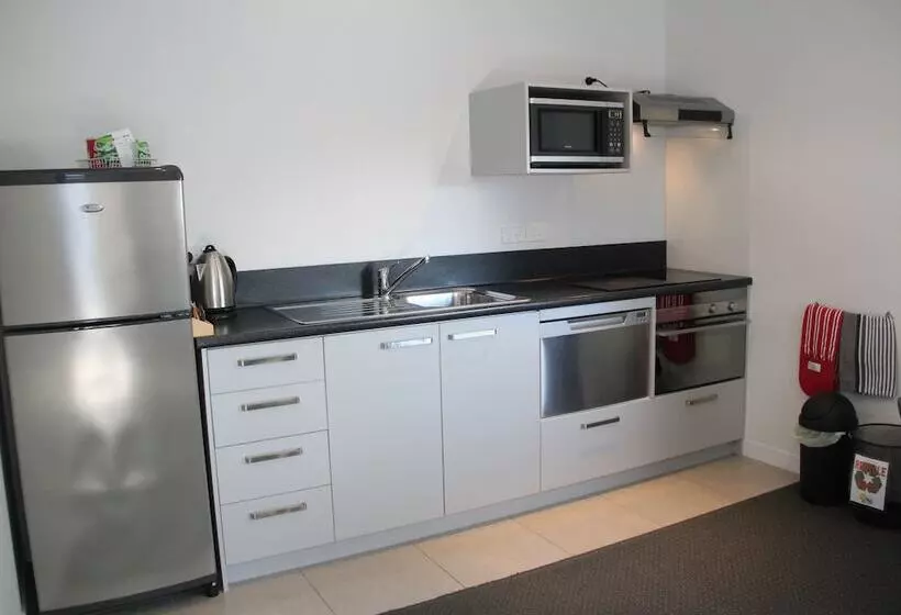 Мотель Pukekura Motor Lodge