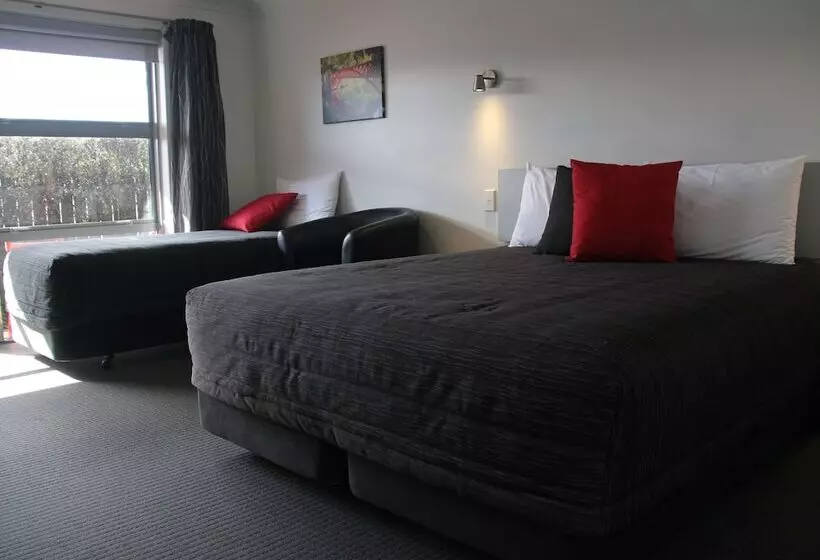 Мотель Pukekura Motor Lodge