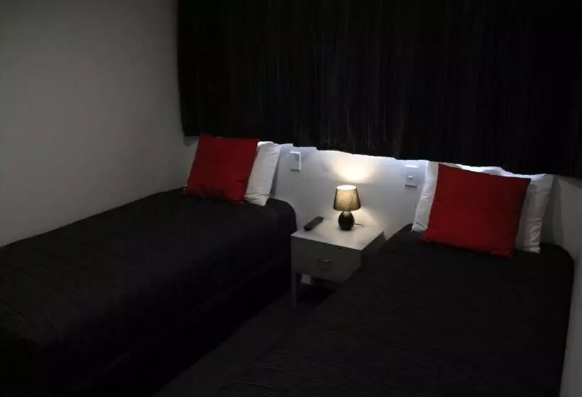 Мотель Pukekura Motor Lodge