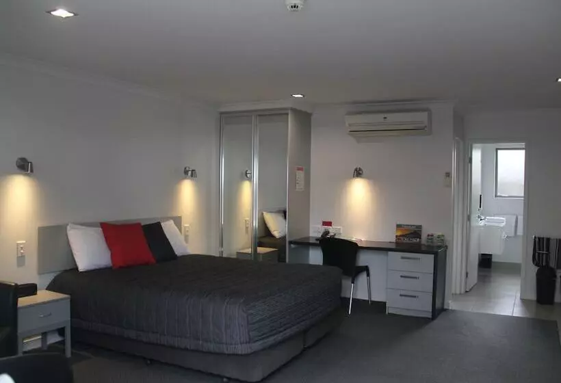 Мотель Pukekura Motor Lodge