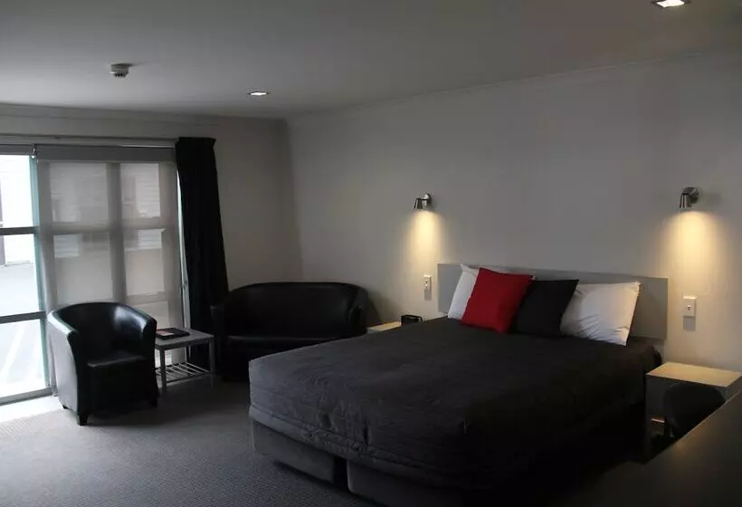 Мотель Pukekura Motor Lodge