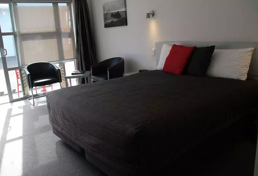 Мотель Pukekura Motor Lodge