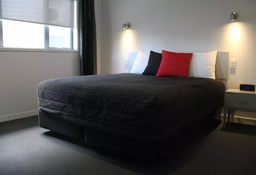 Мотель Pukekura Motor Lodge