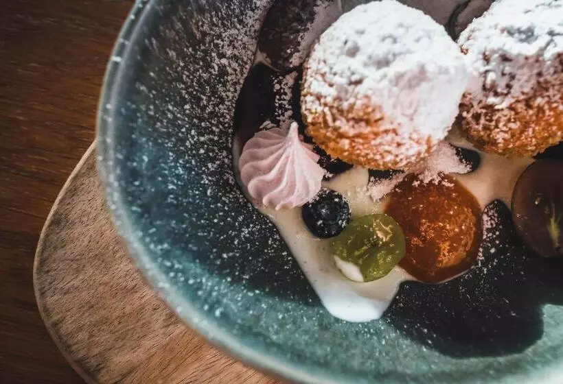 Tornácos Hotel   Hegykő