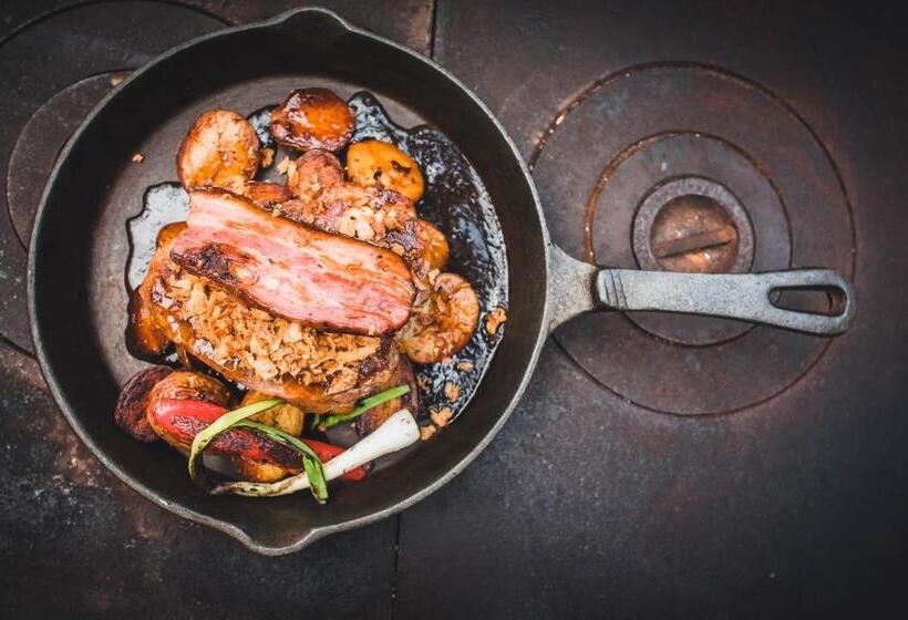 Tornácos Hotel   Hegykő