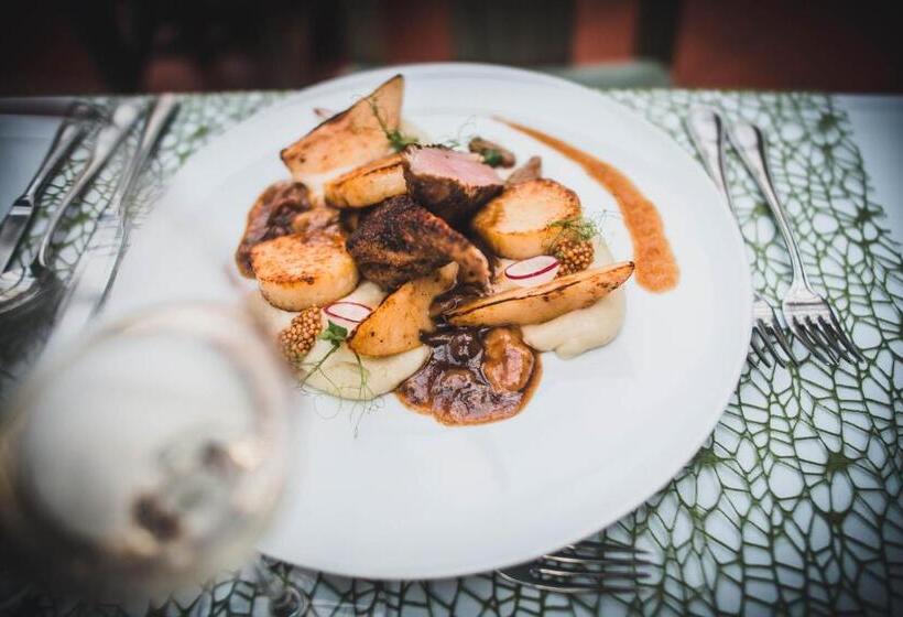 Tornácos Hotel   Hegykő