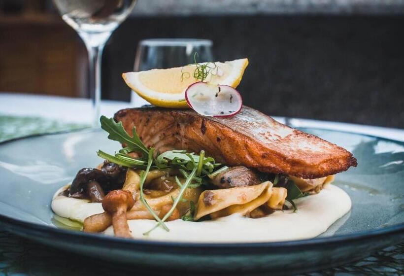 Tornácos Hotel   Hegykő