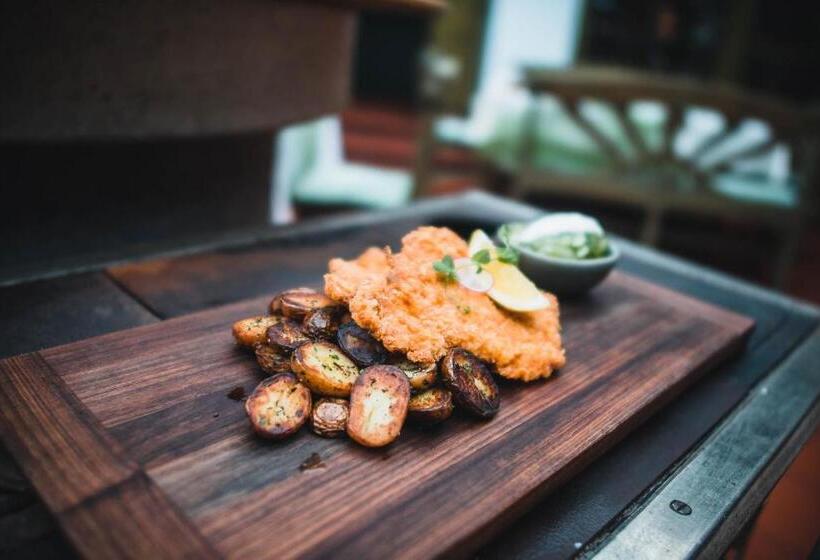 Tornácos Hotel   Hegykő