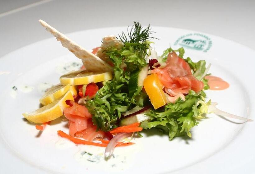 Tornácos Hotel   Hegykő