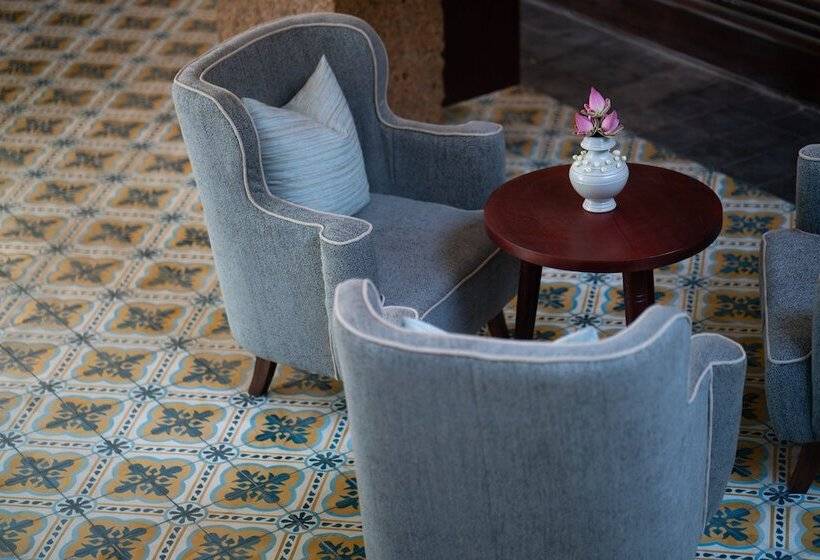 فندق Shintana Saya La Maison