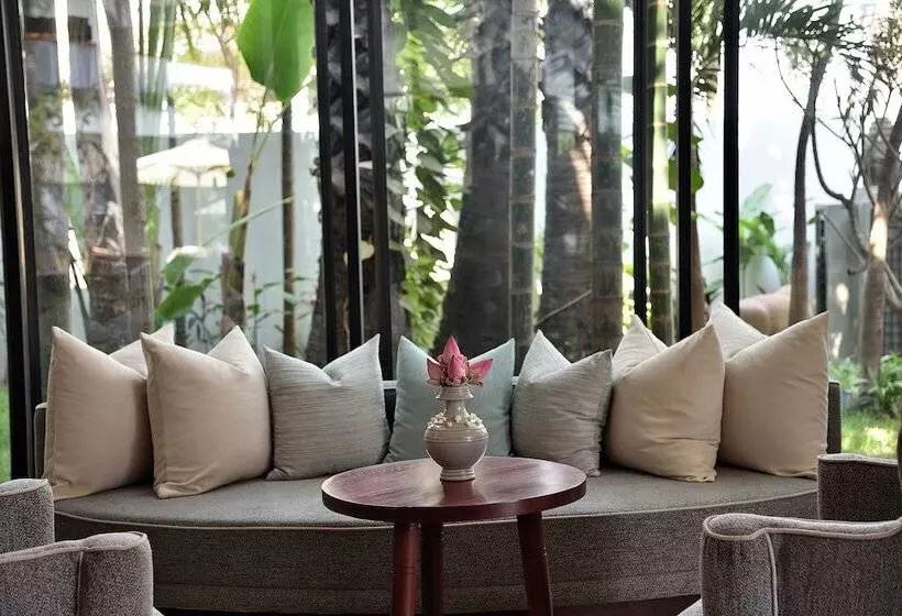 هتل Shintana Saya La Maison