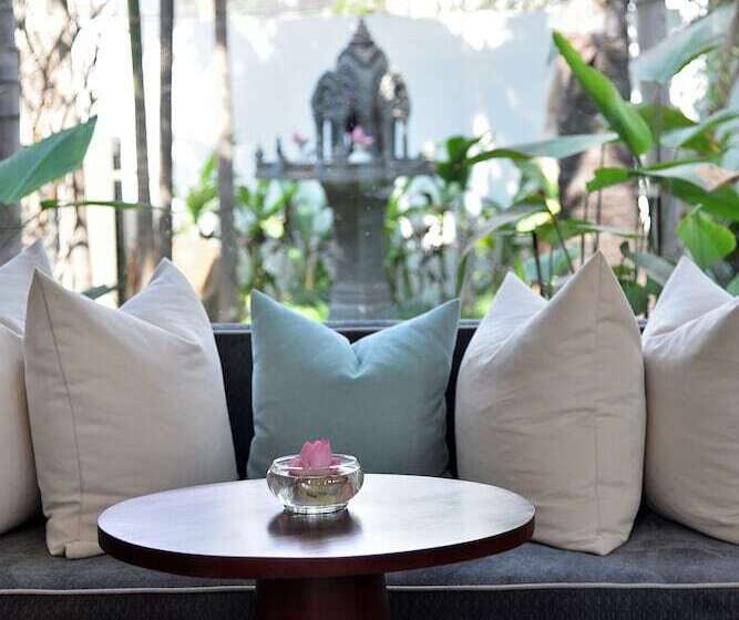 فندق Shintana Saya La Maison