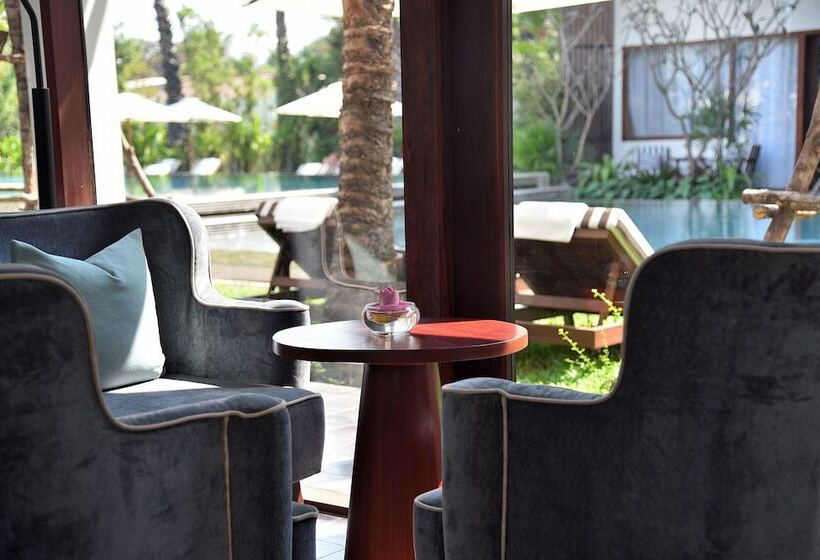 فندق Shintana Saya La Maison