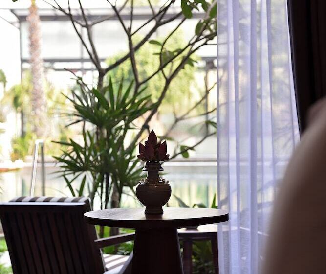 فندق Shintana Saya La Maison