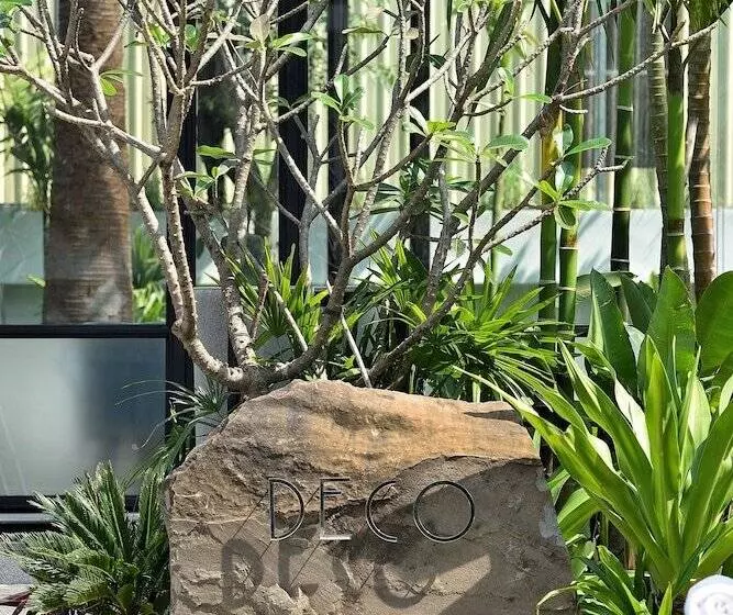 هتل Shintana Saya La Maison