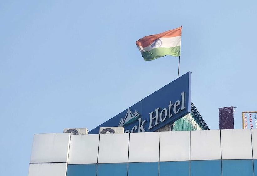 Hotel Treebo White Rock, Sohna Road