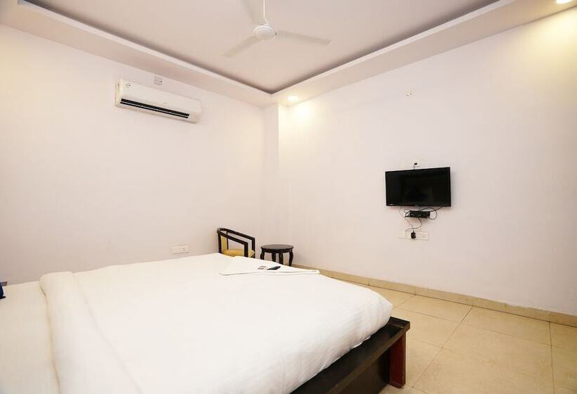 Hotel Treebo White Rock, Sohna Road