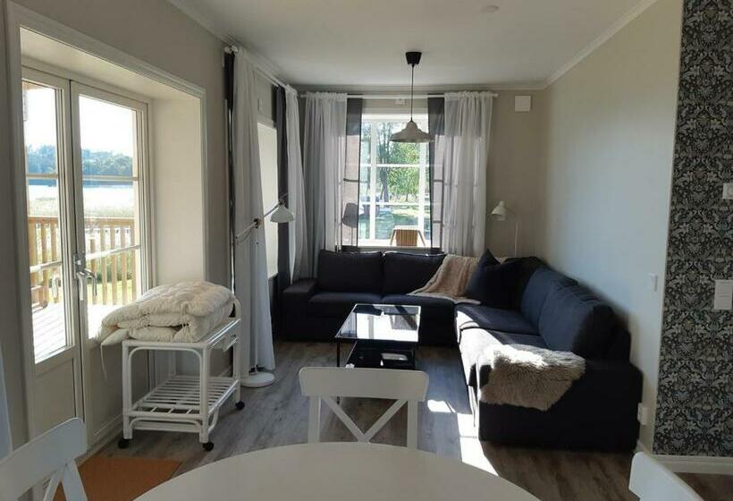 בית מלון כפרי Smålandsgården