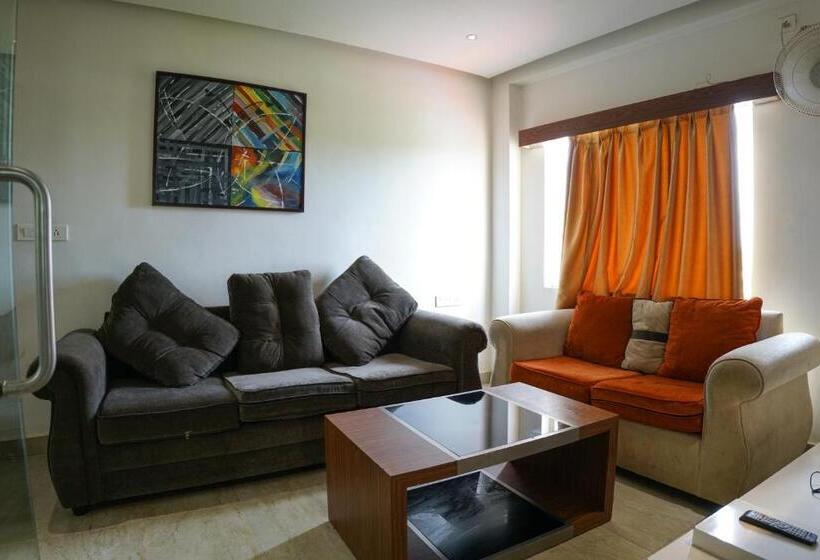 Emarald Hotel Calicut