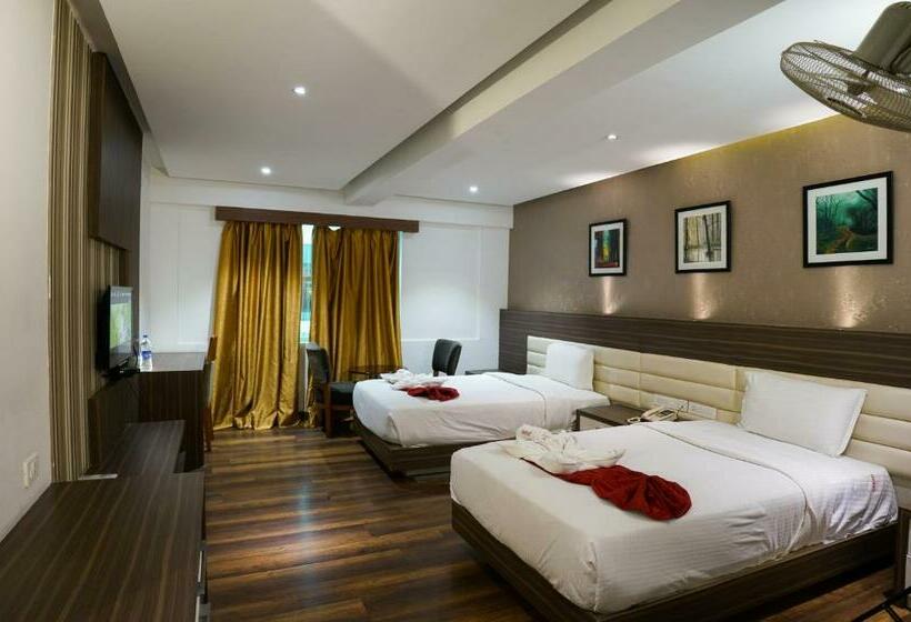 Emarald Hotel Calicut