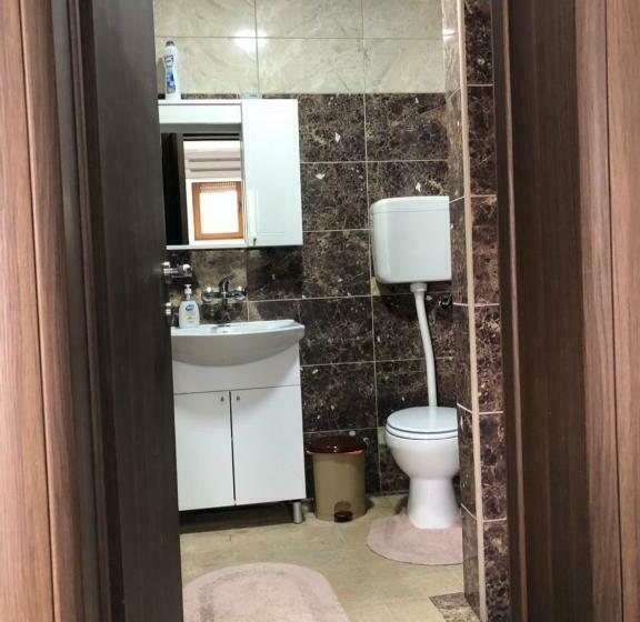 پانسیون Studio Apartment In Old Town With Parking